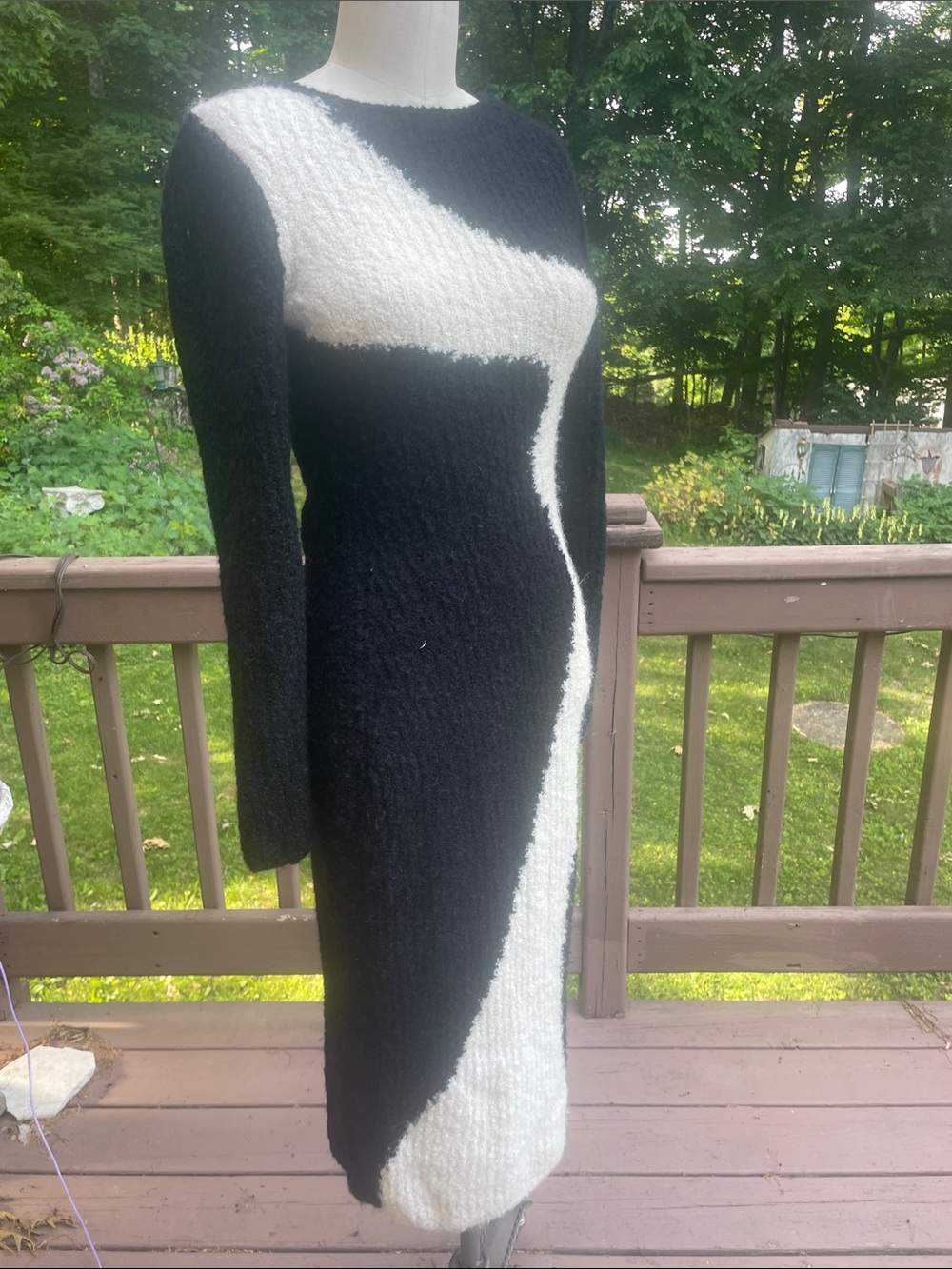 Black & White Colorblock Long Sleeve Knit Dress